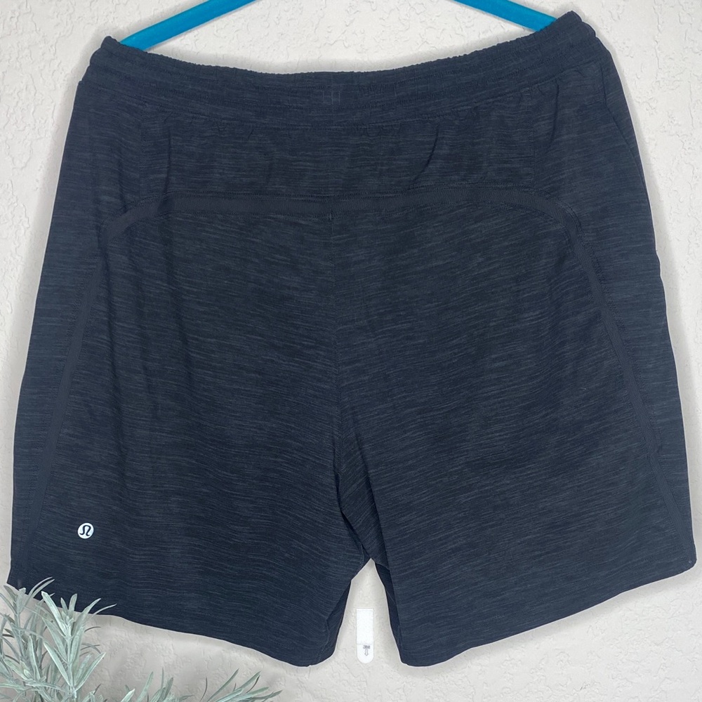 Lululemon Men’s Pace Breaker Lined Black Athletic Shorts Large